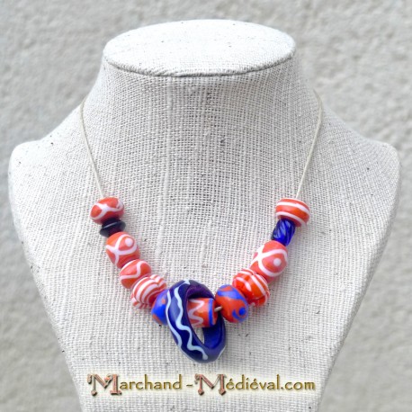 Glass beads necklace