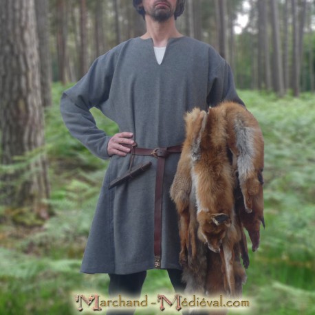 XIIIc Medieval woollen tunic