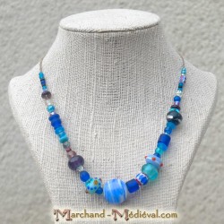 Glass beads necklace