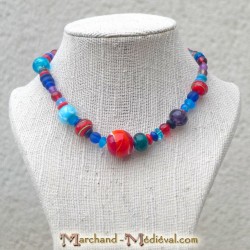 Glass beads necklace