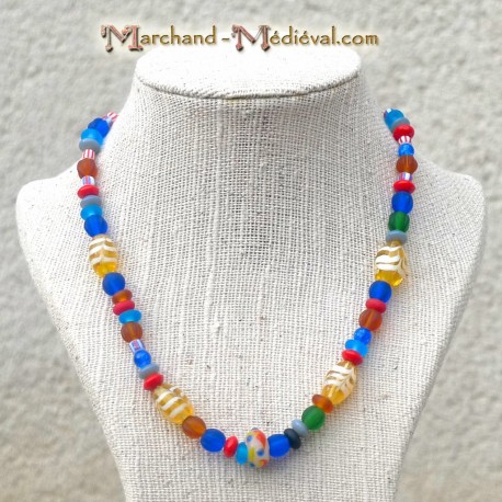 Glass beads necklace