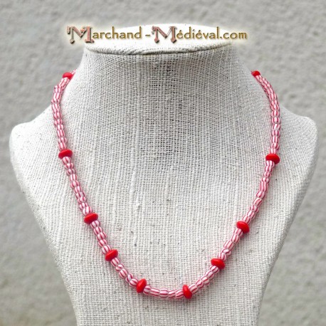 Glass beads necklace