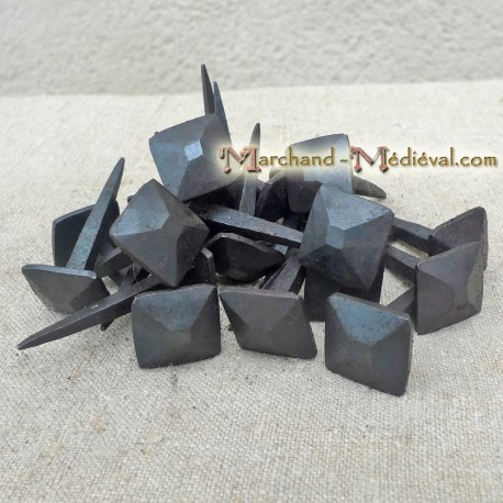 Square hand forged nails : 55 mm