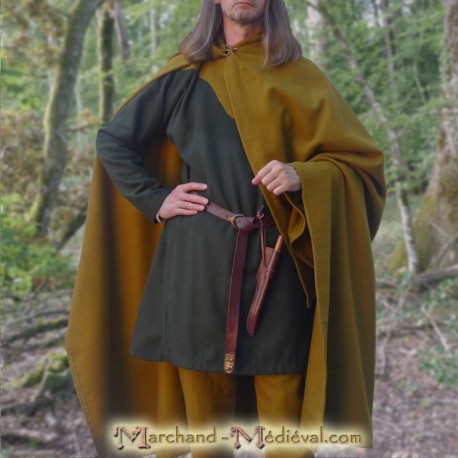 Medieval woollen rectangular cloak