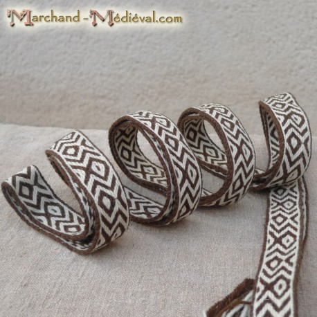 Tablet weaving braid 