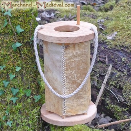 Mittelalterliche Rohhautlaterne aus Holz 